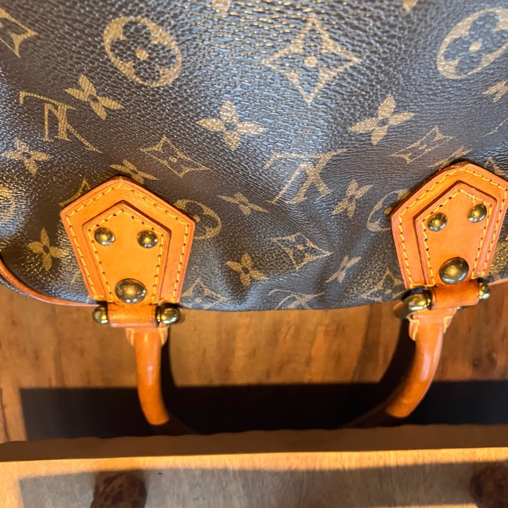 Louis Vuitton Black and Brown Monogram Bag - Picture 8 of 16